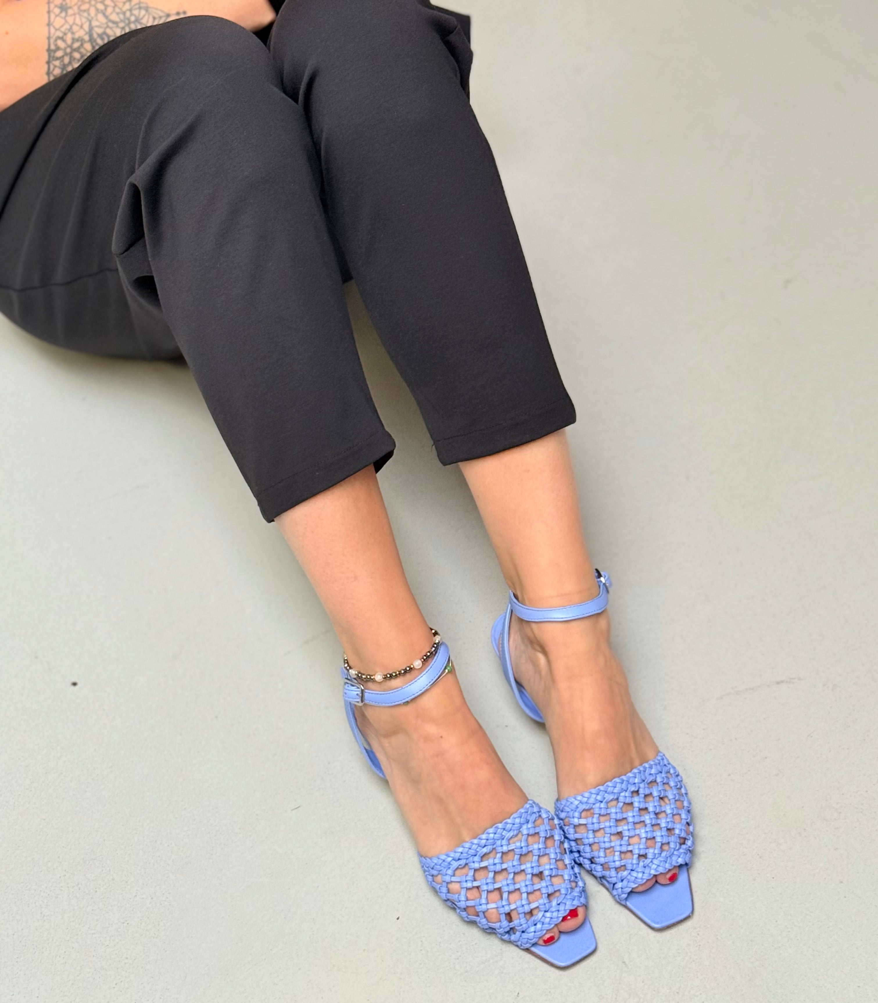 Image of Hook Lavanda sandalo con tamaia intrecciata kitten heel 3.5cm artigianale marchigiana